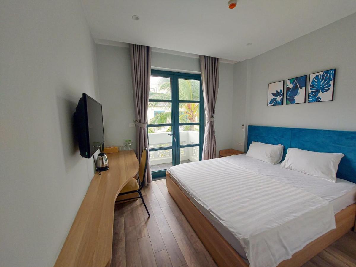 Marina Resort Waterfront Minh Phu Quoc Beach Swimming Pool Exterior photo