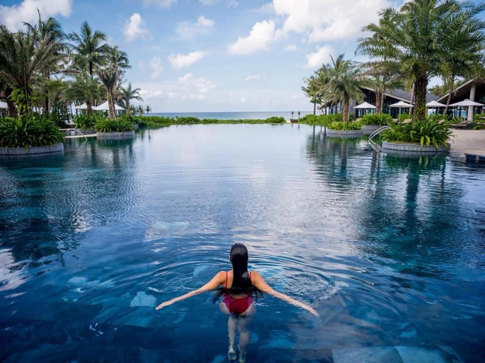 Marina Resort Waterfront Minh Phu Quoc Beach Swimming Pool Exterior photo